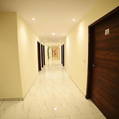 Ovel Hotel Ludhiana Eksteriør bilde